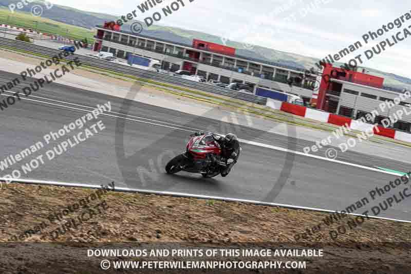 cadwell no limits trackday;cadwell park;cadwell park photographs;cadwell trackday photographs;enduro digital images;event digital images;eventdigitalimages;navarra;no limits trackdays;peter wileman photography;racing digital images;trackday digital images;trackday photos